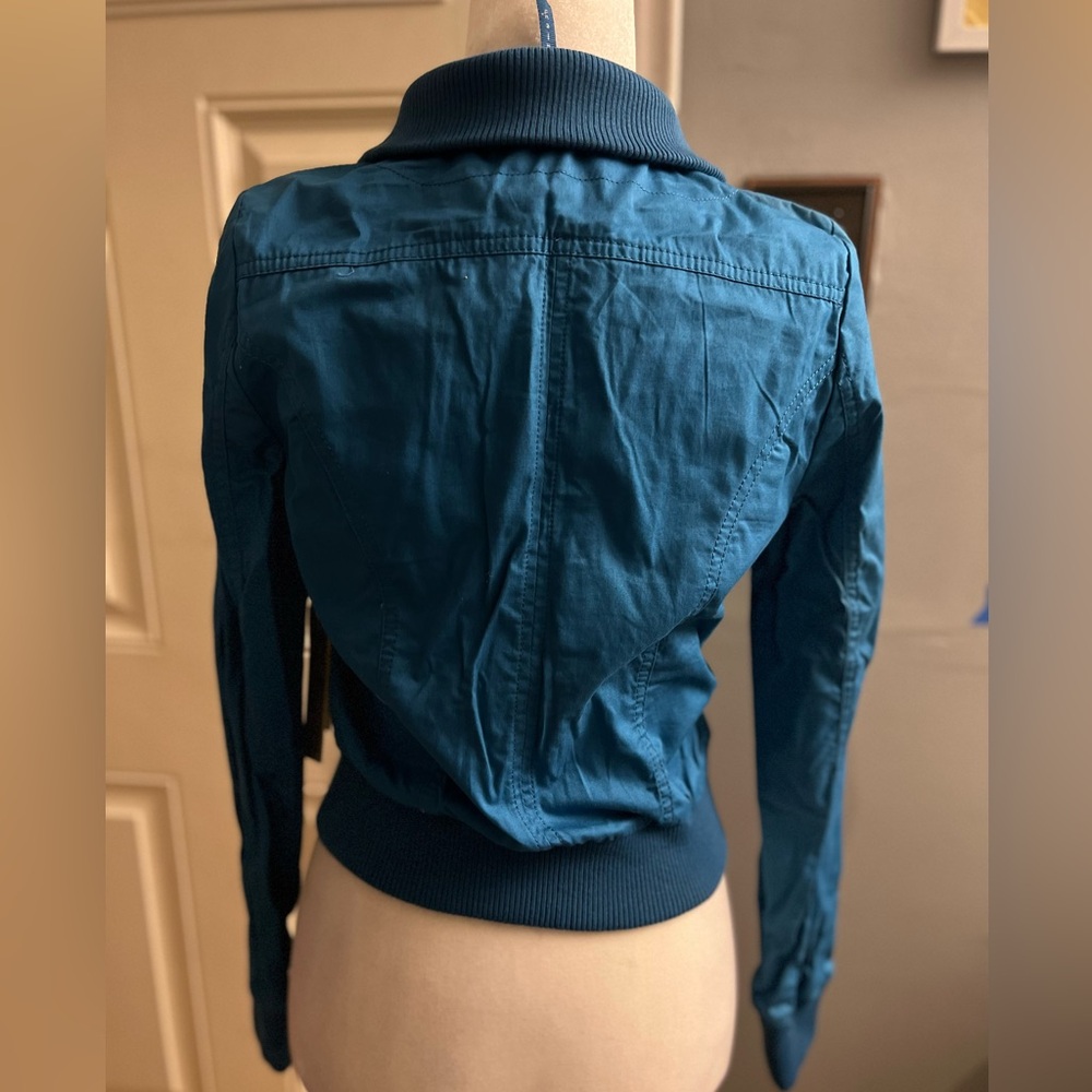 Crop Jacket - Picture 5 of 6